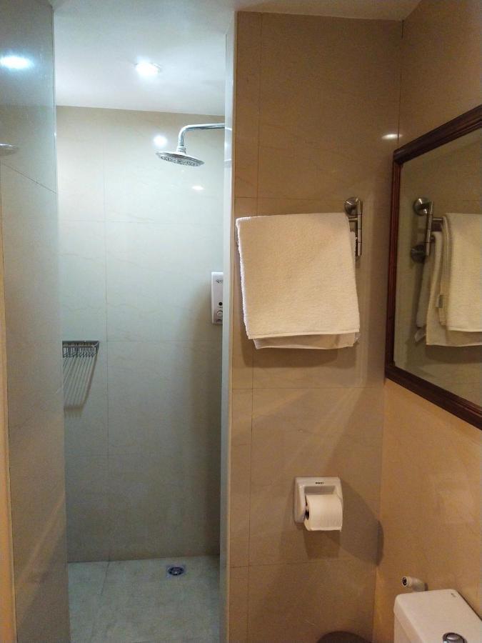 Avalu Residences Makati City Ngoại thất bức ảnh